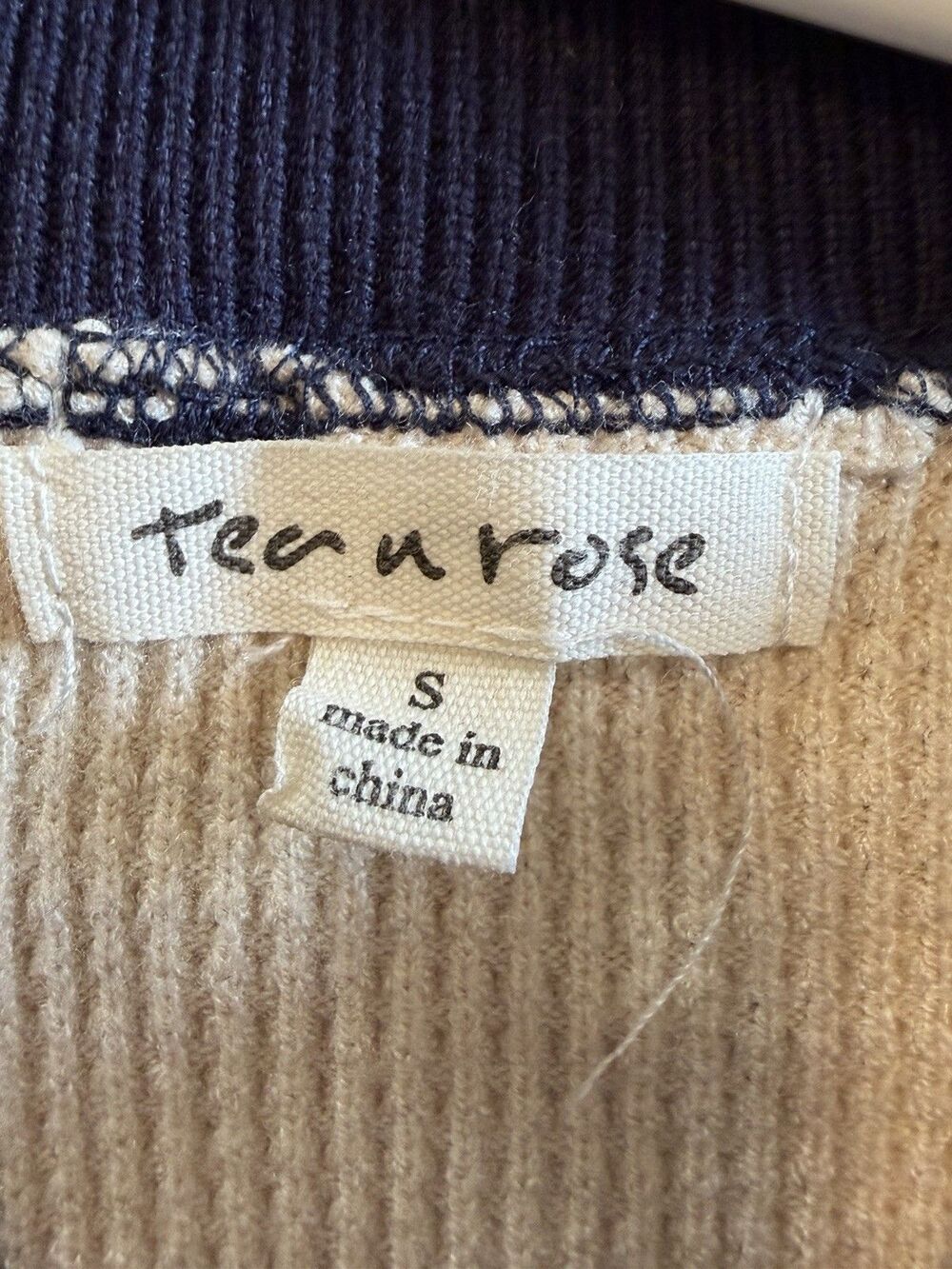 Tea u Rose Colorblock Waffle Knit Long Sleeve Sweater Size S - Picture 3 of 5